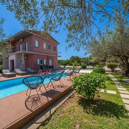 فيلة Sorina Kefalonia